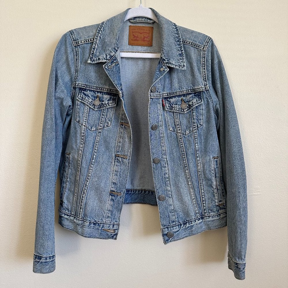 Levi Light Wash Jean Jacket | Size L